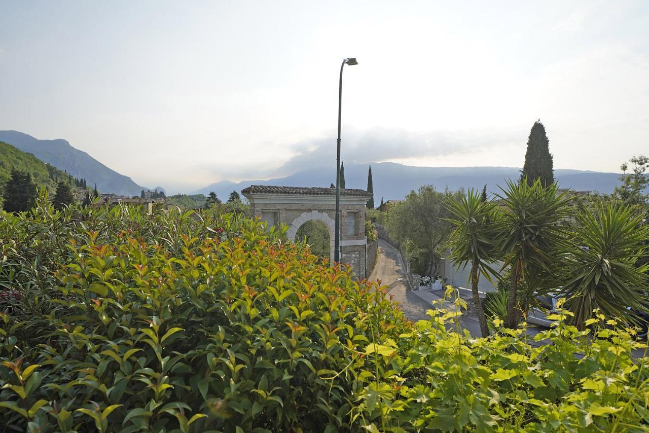Villa Bouganville Toscolano Maderno Exteriér fotografie